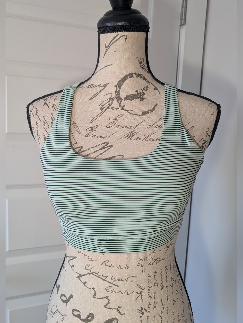 Lululemon Striped Mint Green & White Sports Bra Size 8 - Picture 2 of 7